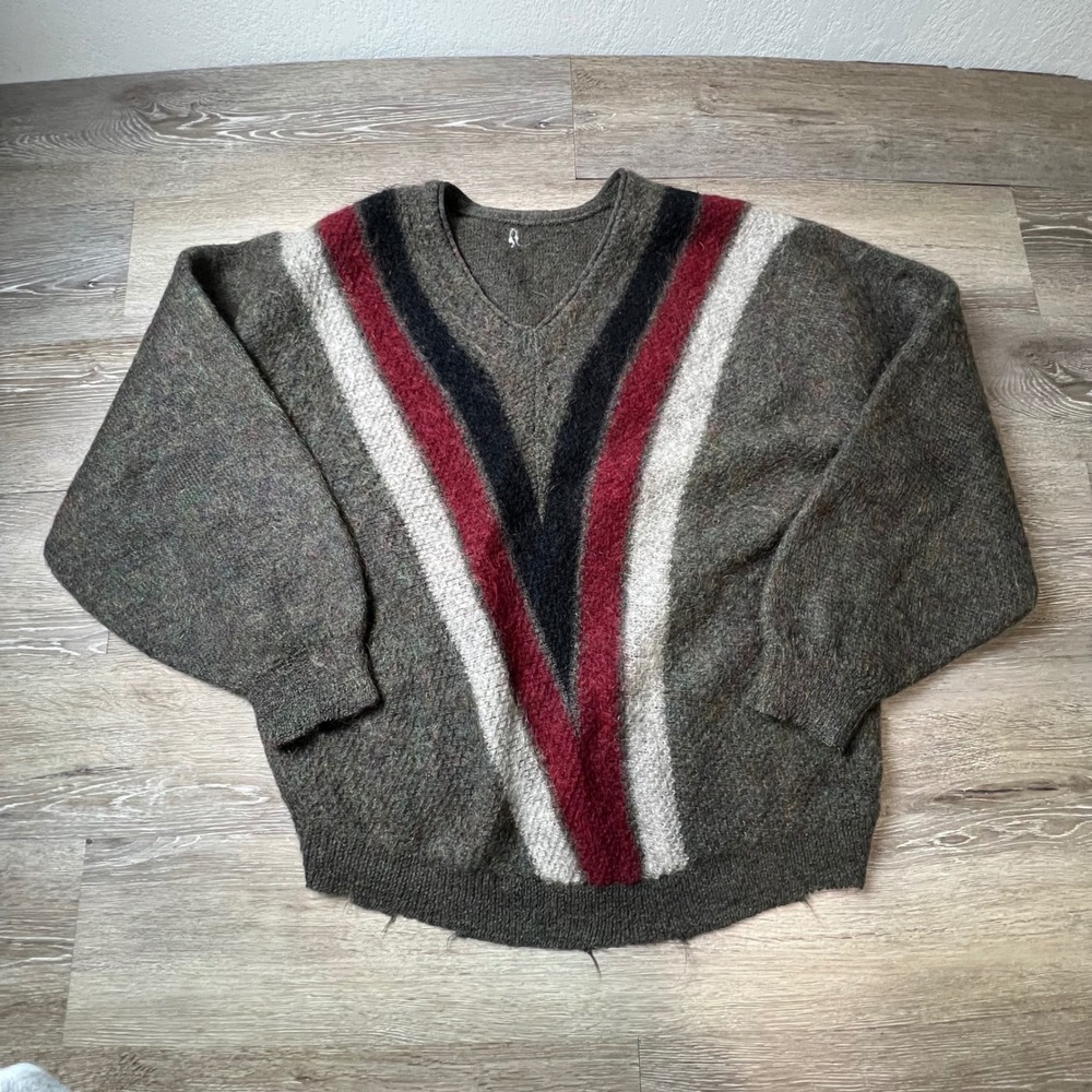 Vintage V-Neck Sweater Mens XL Green Mohair blend Chevron Knit Oversized Grunge